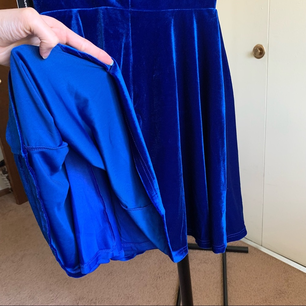 Lulu’s Lani Royal Blue Velvet Off Shoulder Skater Dress NWT - Picture 5 of 8
